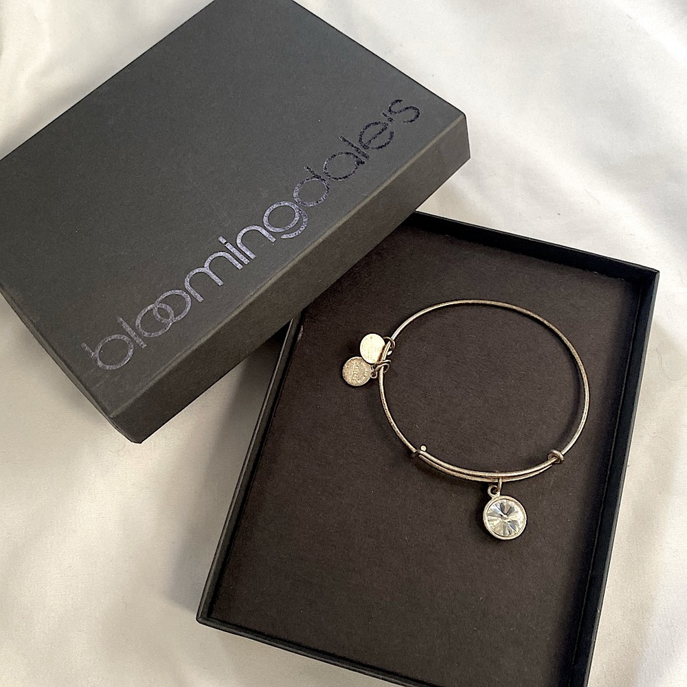 Alex and Ani Women’s Diamond Charm Bracelet💎